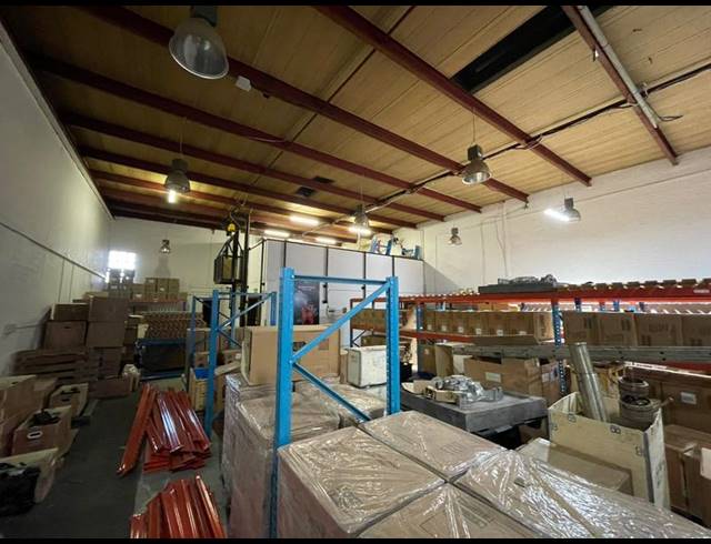 INDUSTRIAL PROPERTY TO RENT IN HENNOPSPARK